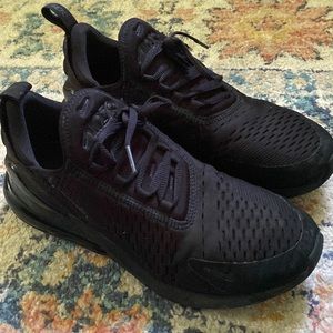 Black AirMax 270s💕